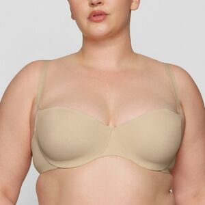 SKIMS Smoothing Intimates Unlined Strapless Bra